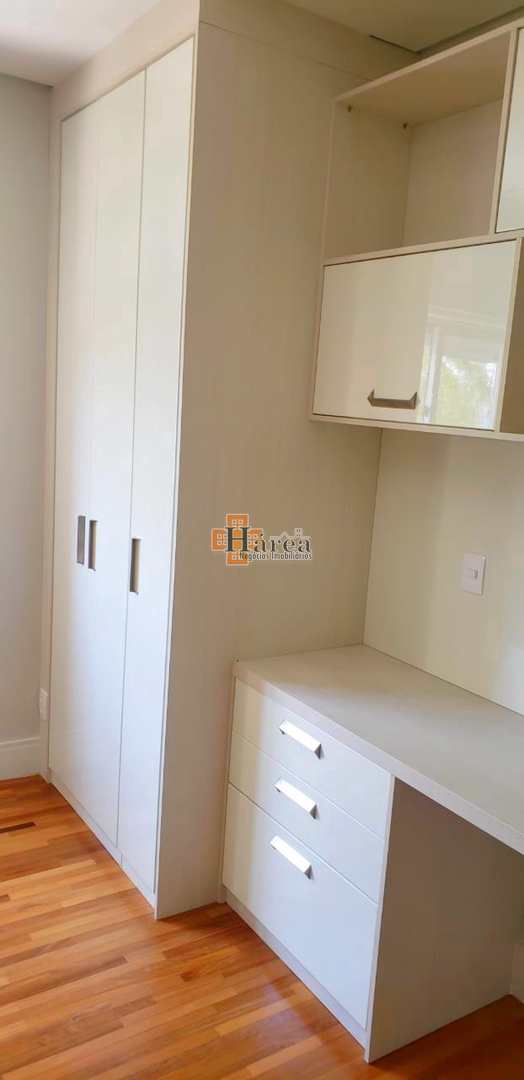 Apartamento para alugar com 3 quartos, 199m² - Foto 17