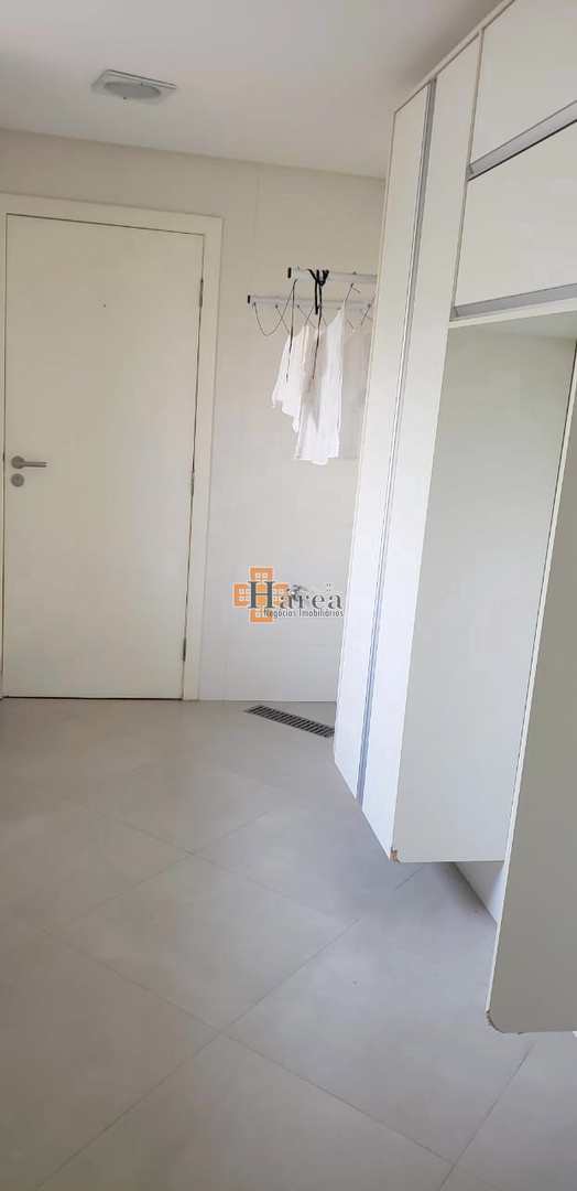 Apartamento para alugar com 3 quartos, 199m² - Foto 27