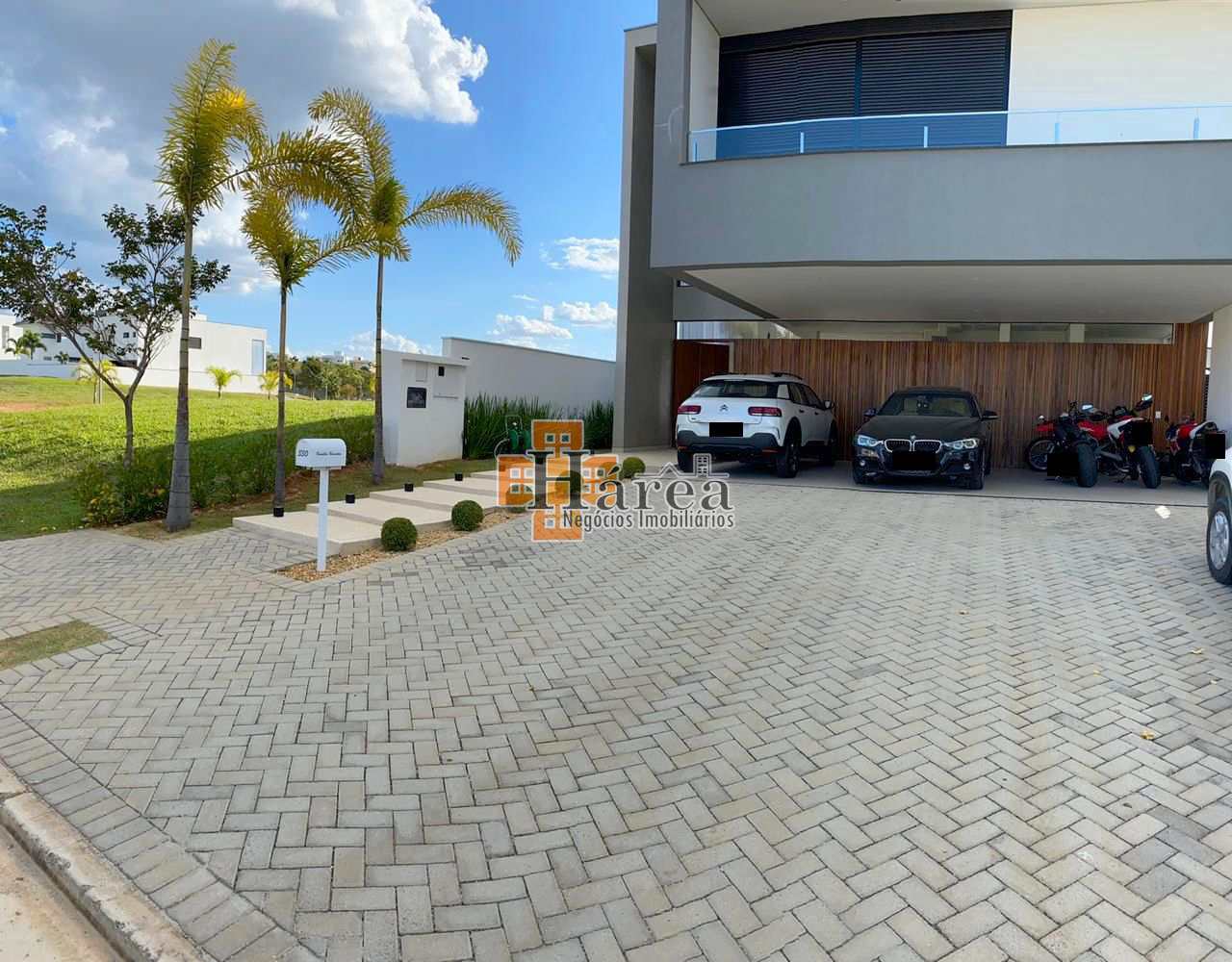 Sobrado à venda com 3 quartos, 340m² - Foto 1