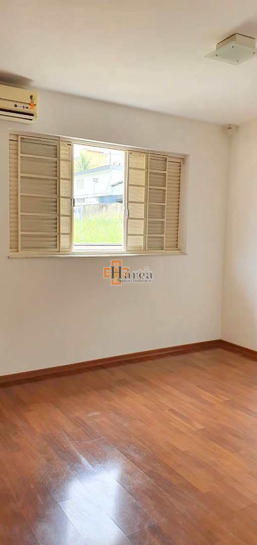 Casa à venda com 3 quartos, 168m² - Foto 8