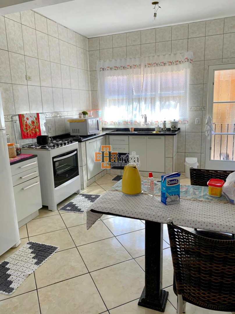 Sobrado à venda com 2 quartos, 156m² - Foto 3