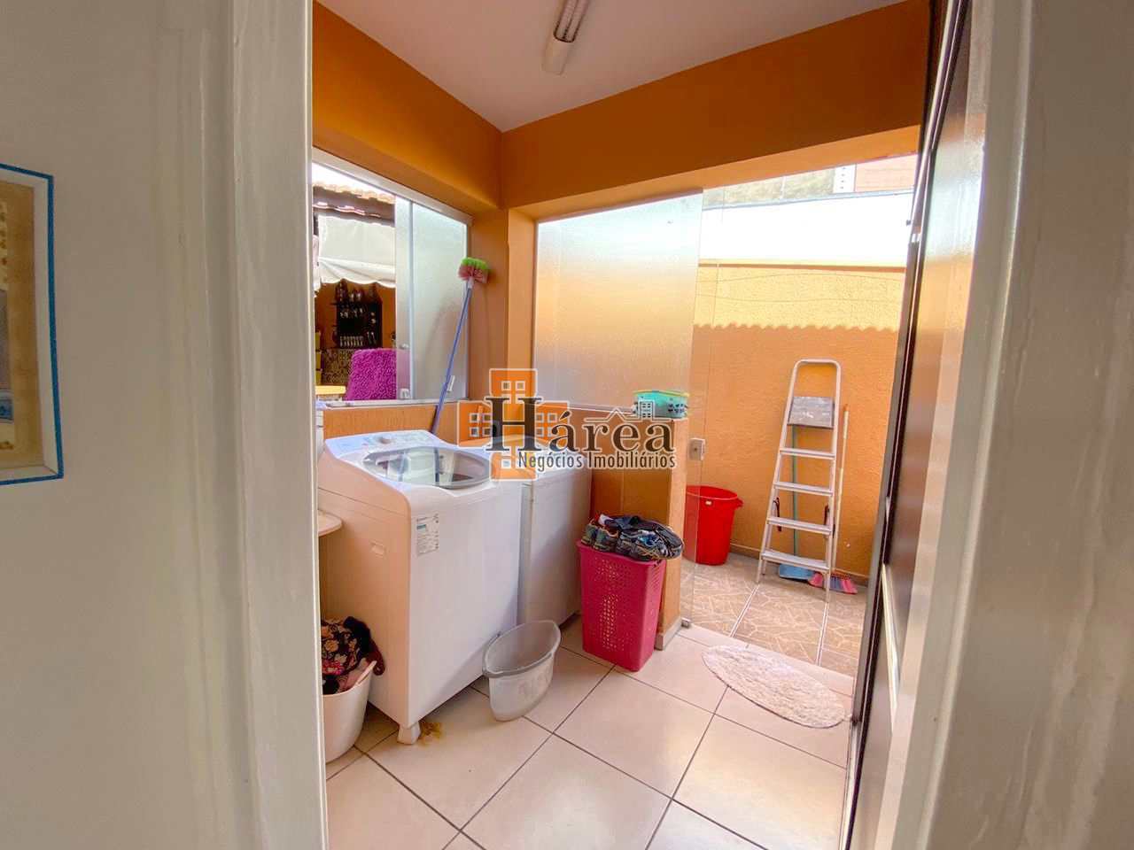 Casa à venda com 3 quartos, 235m² - Foto 26