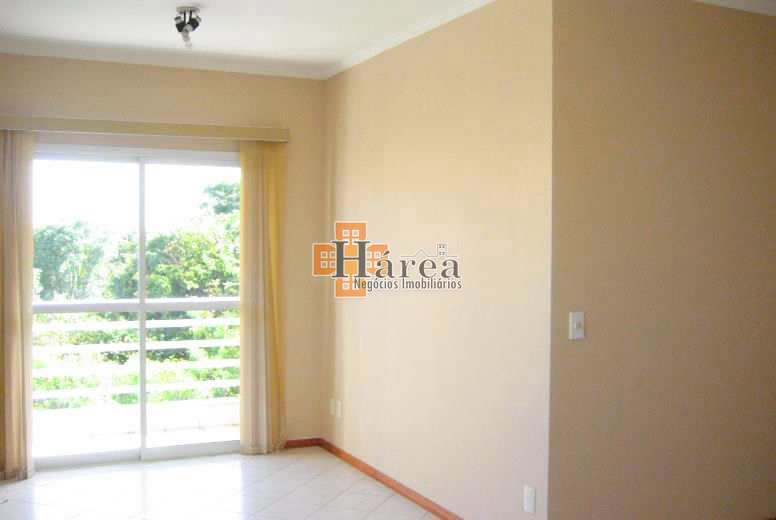 Apartamento à venda com 2 quartos, 75m² - Foto 3