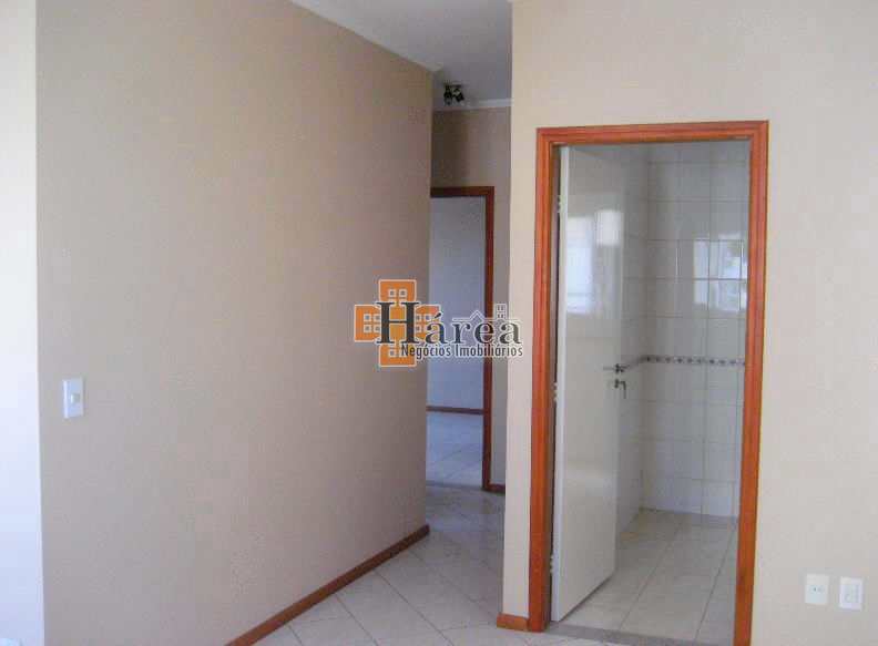 Apartamento à venda com 2 quartos, 75m² - Foto 4