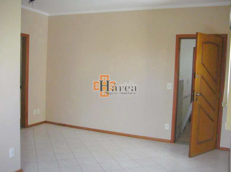 Apartamento à venda com 2 quartos, 75m² - Foto 2