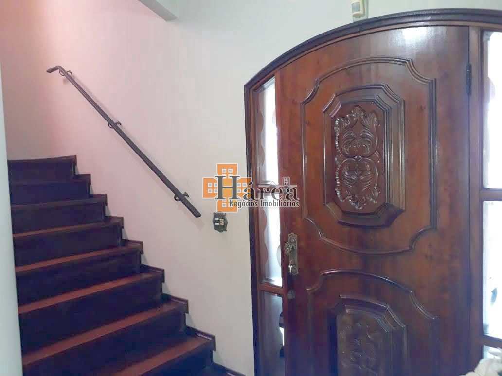 Sobrado à venda com 4 quartos, 214m² - Foto 2