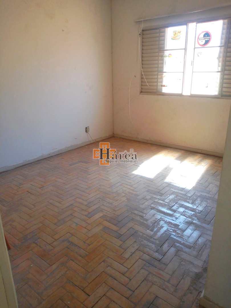 Casa à venda com 3 quartos, 300m² - Foto 4