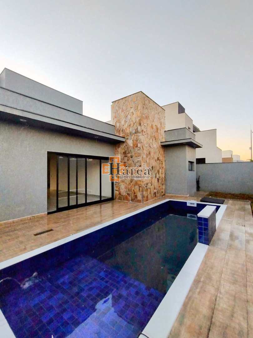 Casa de Condomínio à venda com 3 quartos, 243m² - Foto 3