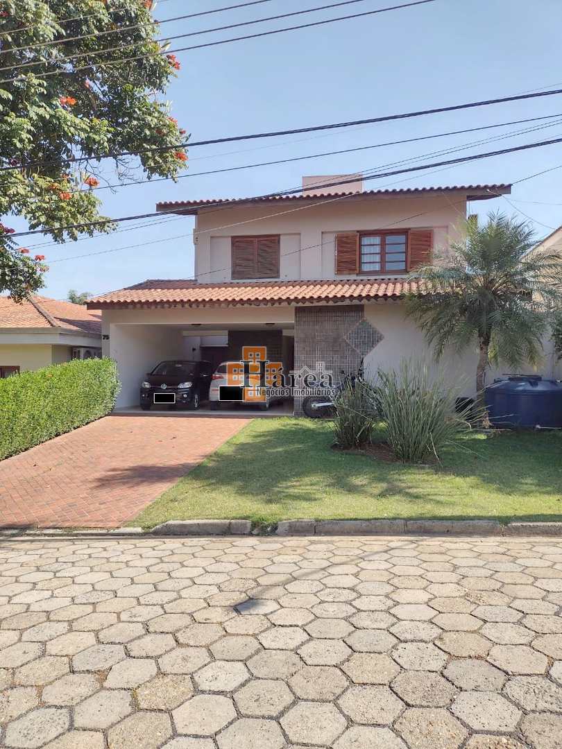 Sobrado à venda com 3 quartos, 344m² - Foto 1