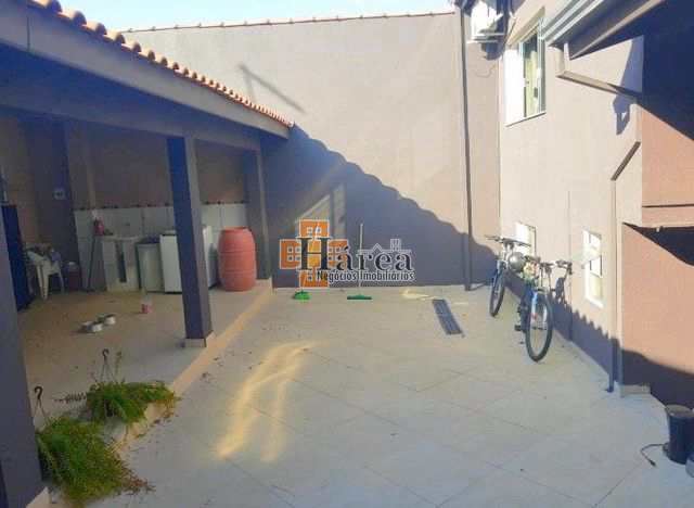 Casa à venda com 3 quartos, 200m² - Foto 8