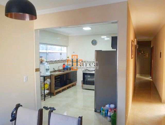 Casa à venda com 3 quartos, 200m² - Foto 5