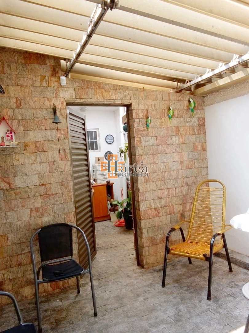 Casa à venda com 3 quartos, 217m² - Foto 33