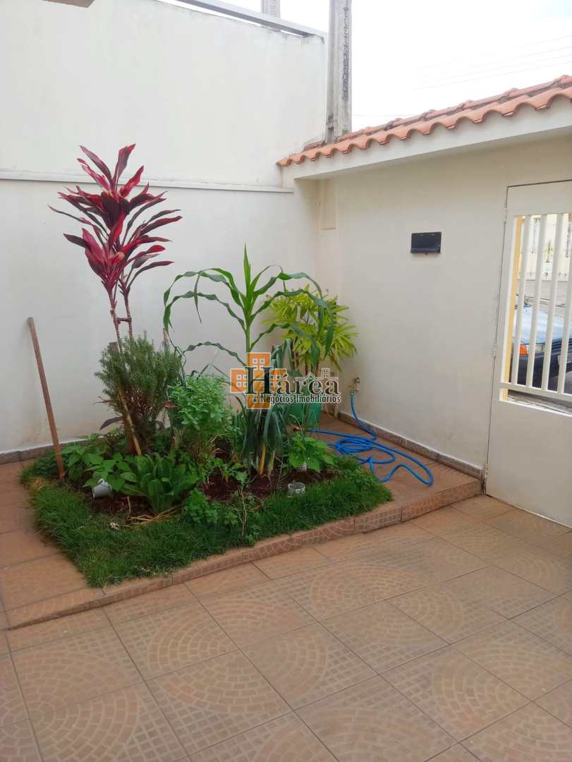 Sobrado à venda com 3 quartos, 185m² - Foto 2