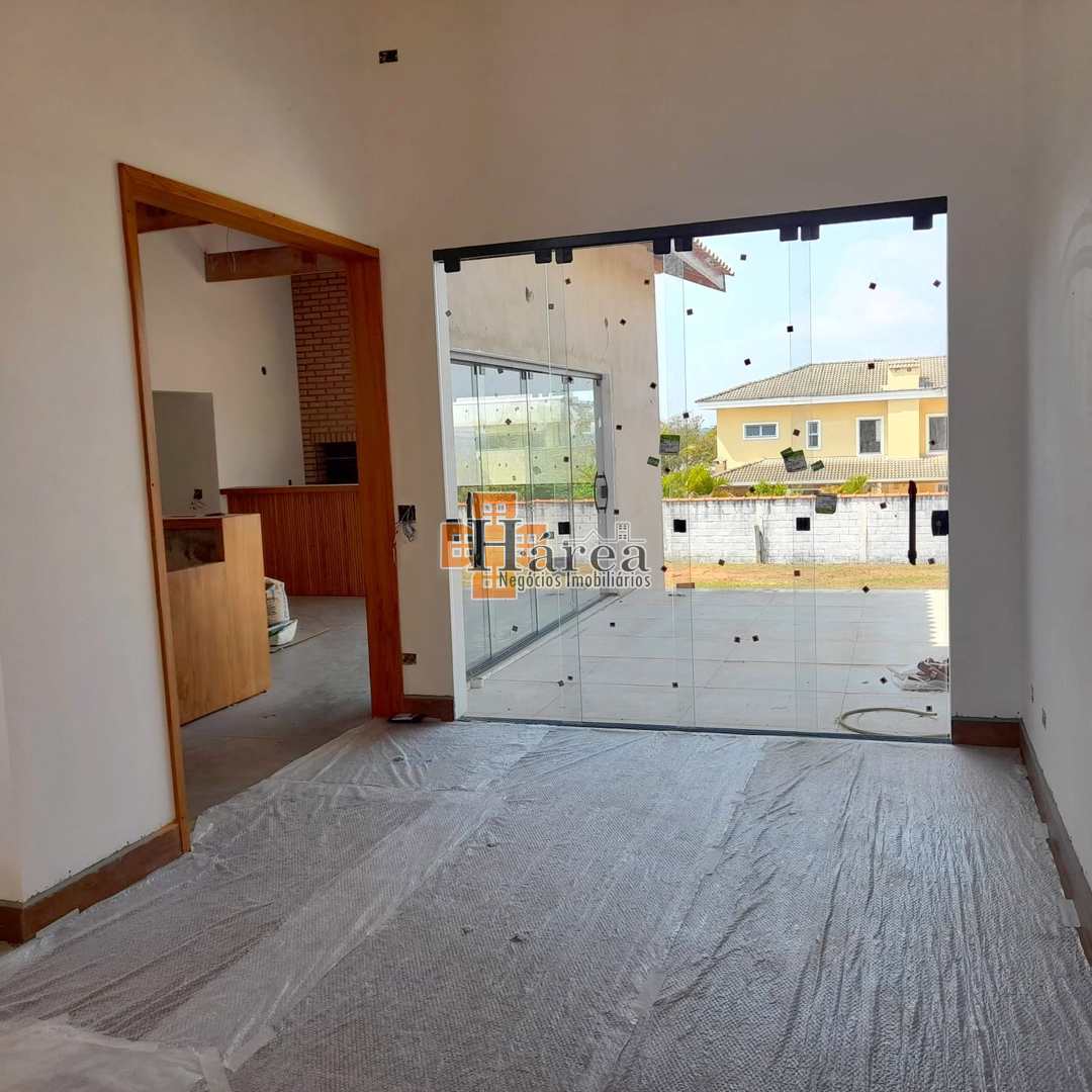 Casa de Condomínio à venda com 3 quartos, 220m² - Foto 4