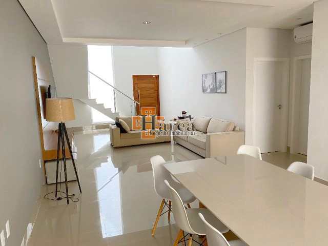 Sobrado à venda com 4 quartos, 254m² - Foto 2