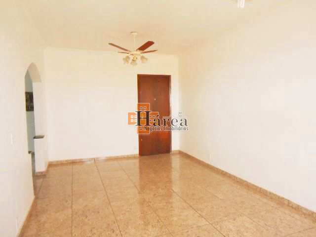 Apartamento à venda com 3 quartos, 110m² - Foto 1