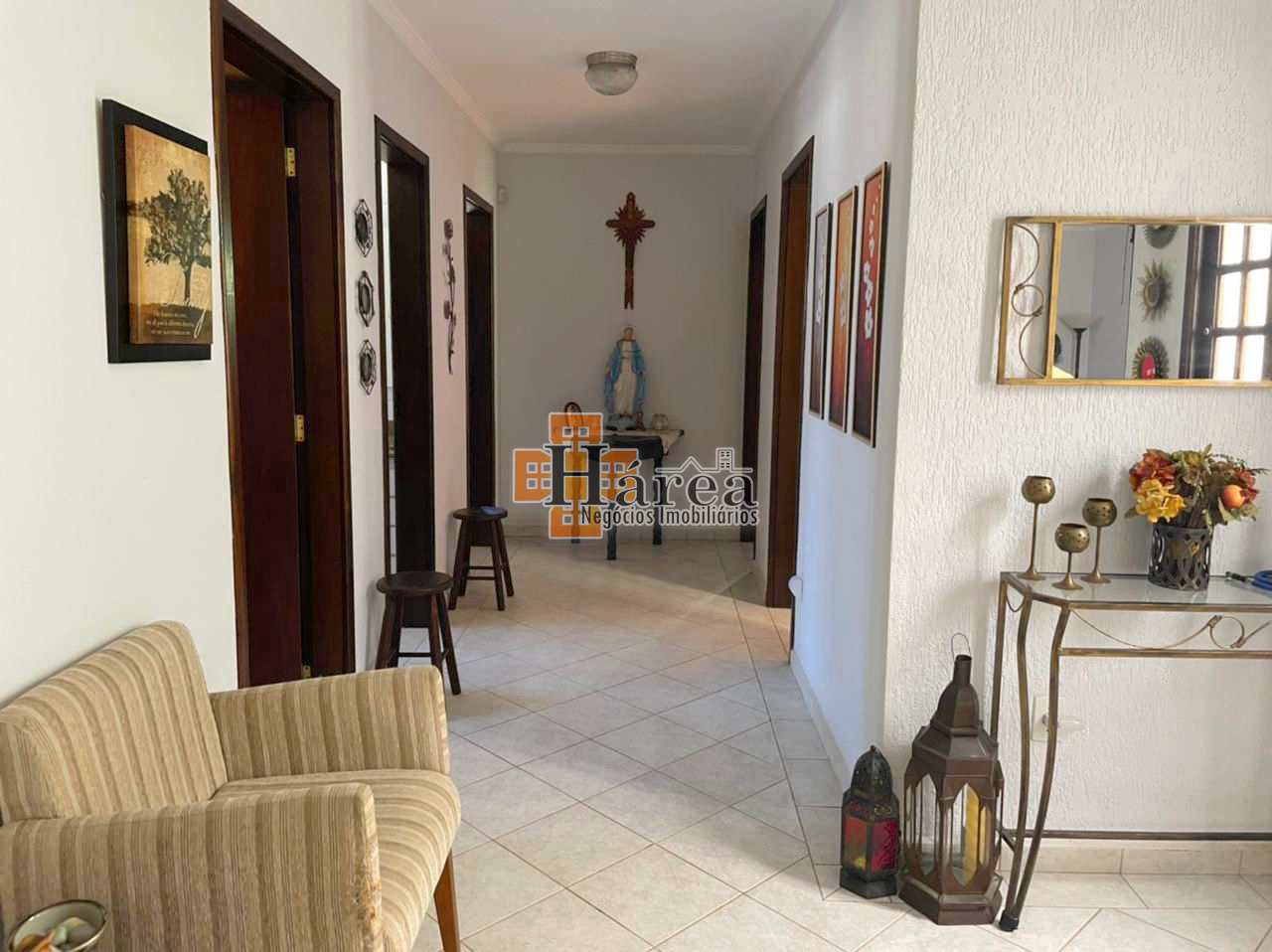 Casa à venda com 4 quartos, 270m² - Foto 9