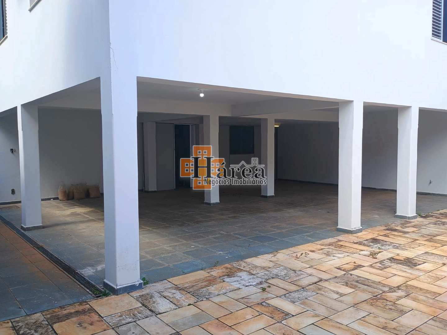 Casa para alugar com 3 quartos, 325m² - Foto 47