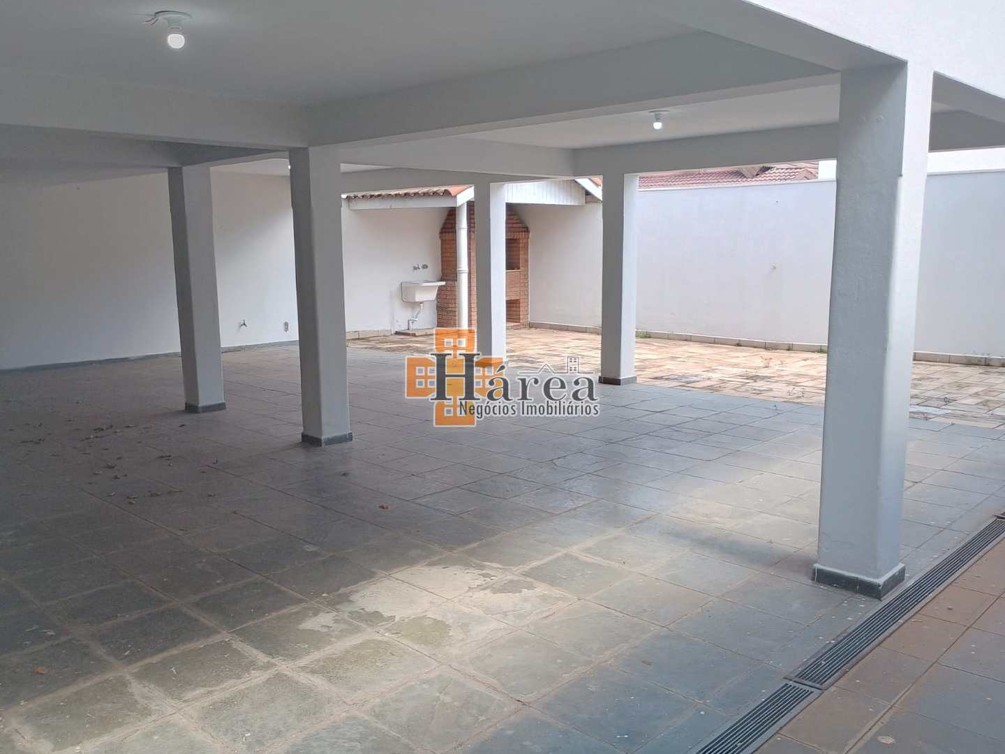 Casa para alugar com 3 quartos, 325m² - Foto 46