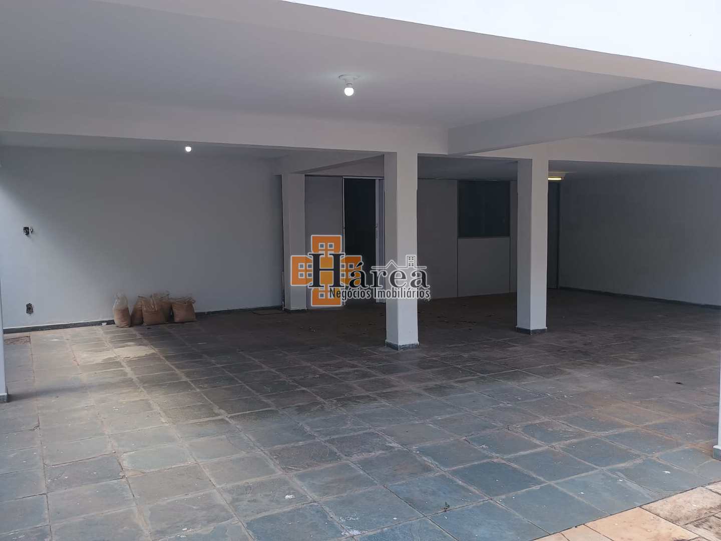 Casa para alugar com 3 quartos, 325m² - Foto 51