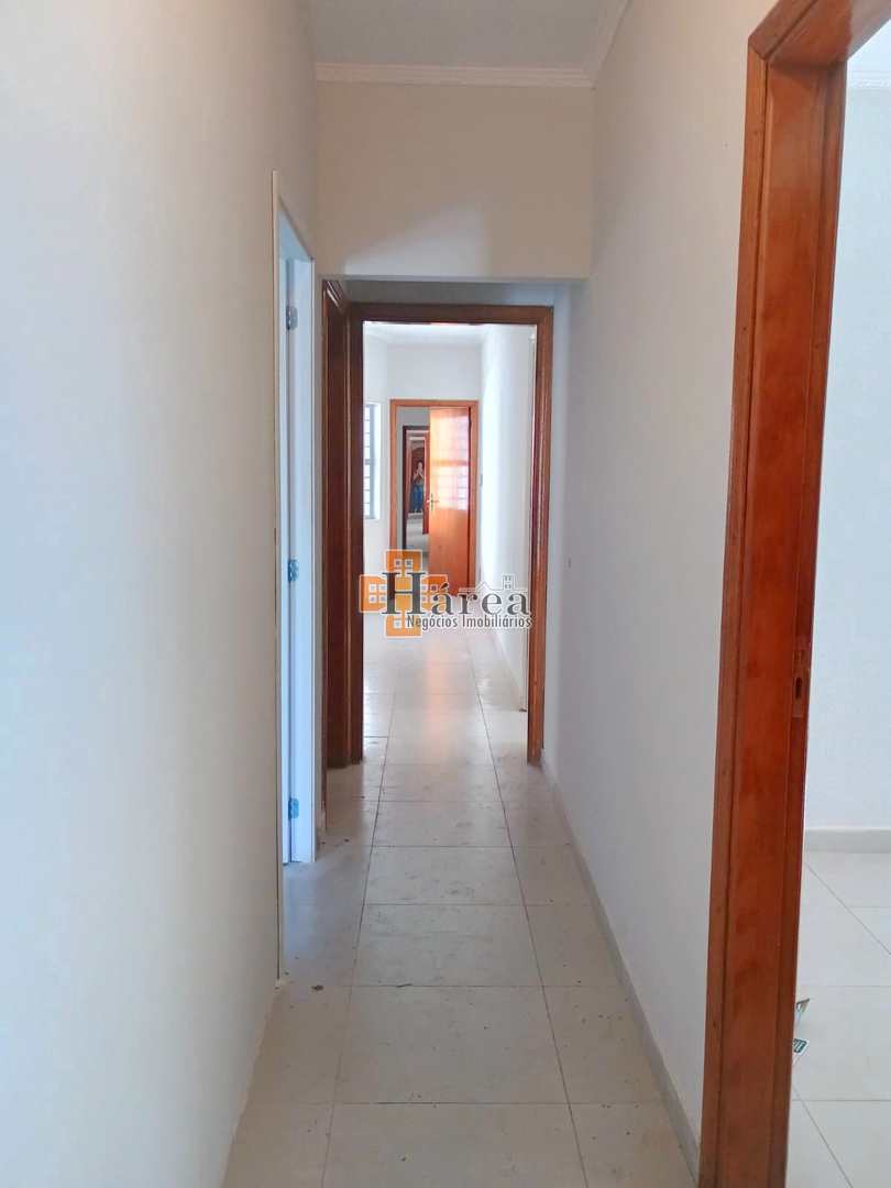 Casa para alugar com 3 quartos, 325m² - Foto 19