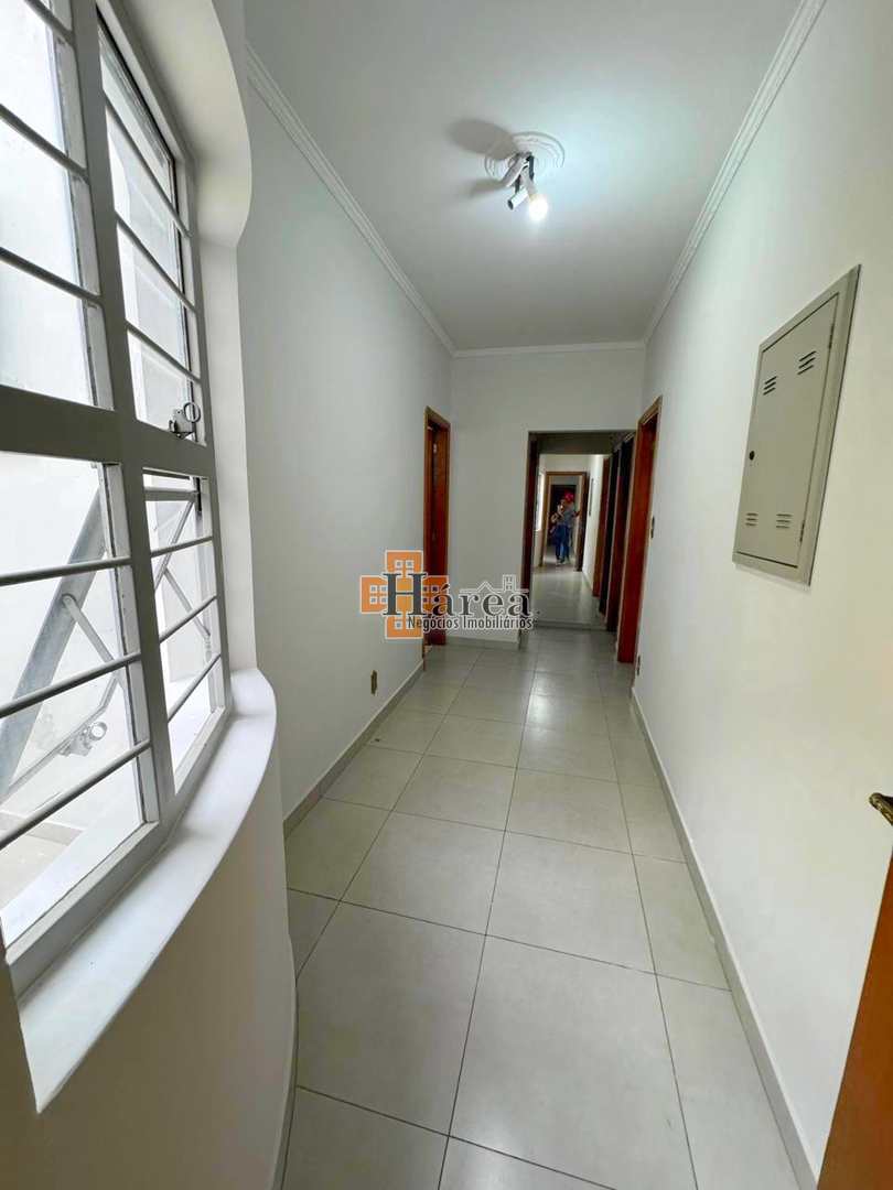 Casa para alugar com 3 quartos, 325m² - Foto 10