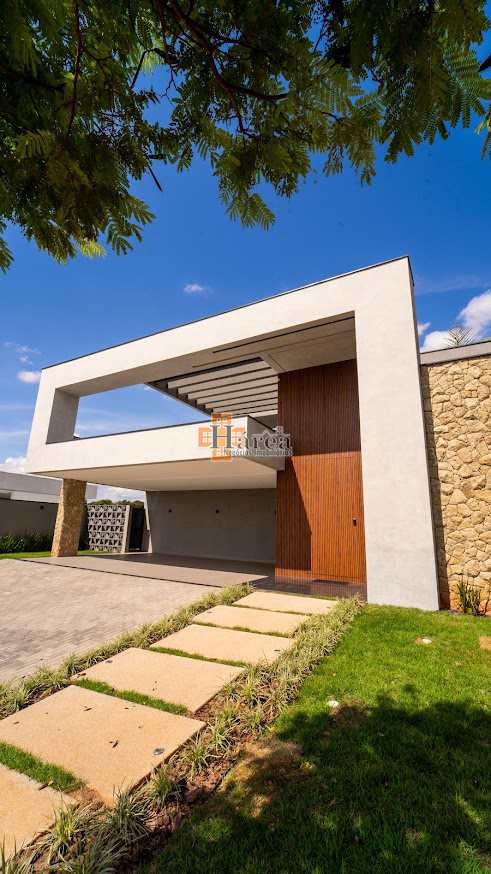 Casa de Condomínio à venda com 4 quartos, 440m² - Foto 2