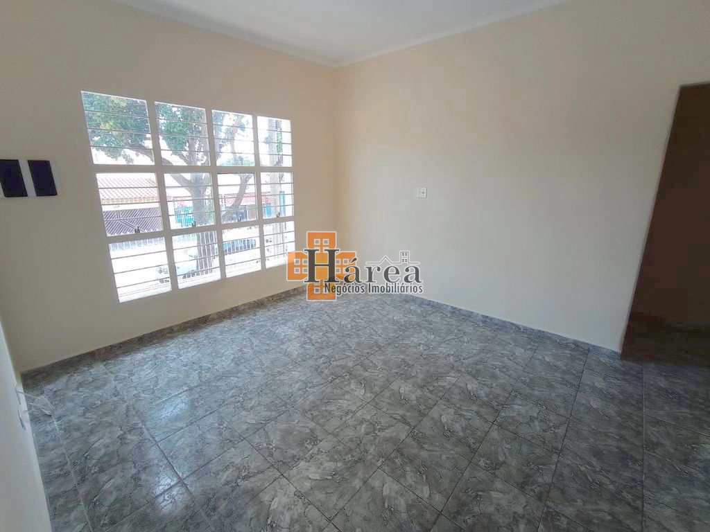 Casa à venda com 3 quartos, 215m² - Foto 2