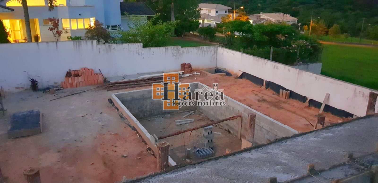 Casa de Condomínio à venda com 4 quartos, 400m² - Foto 10