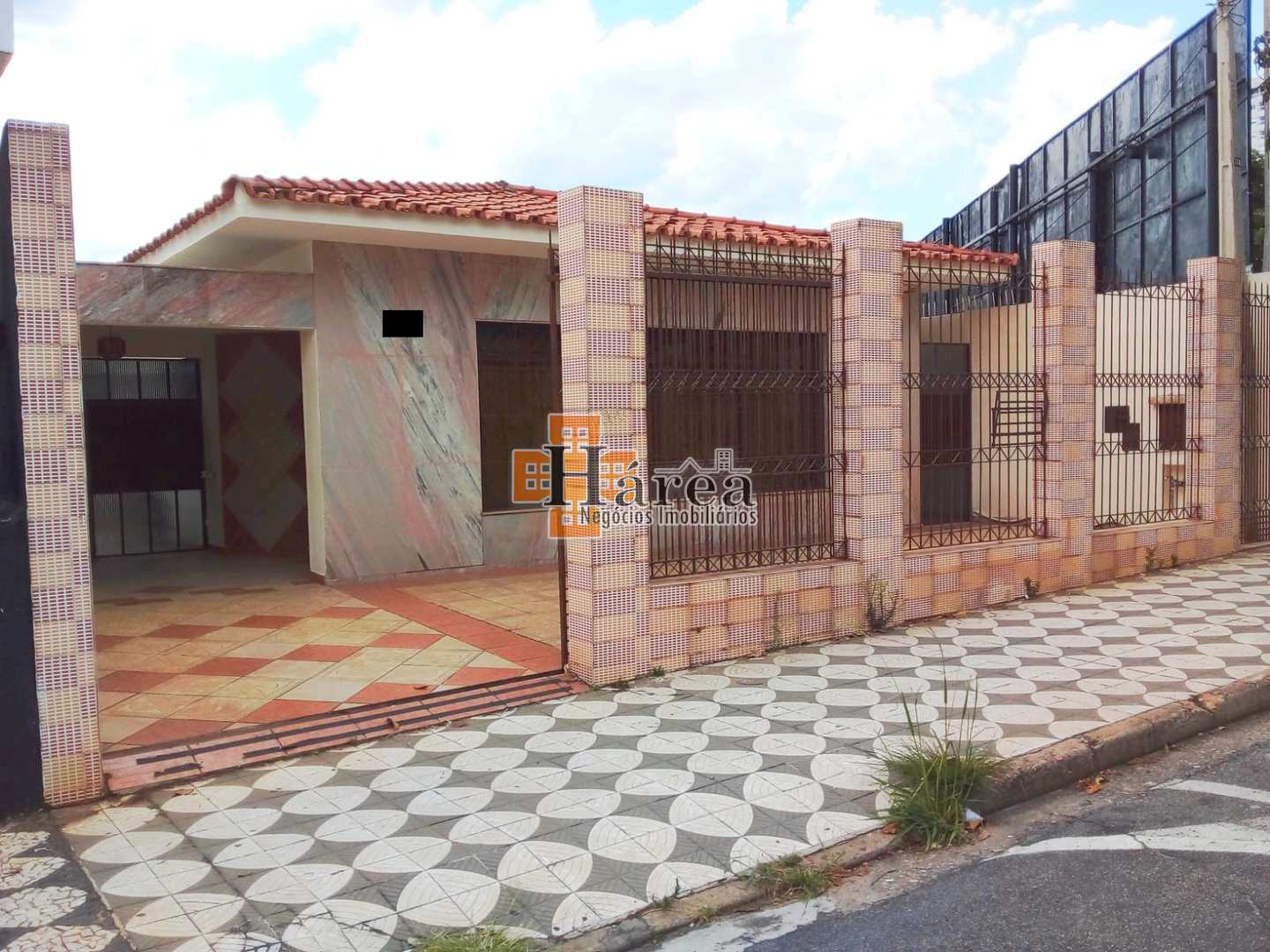 Casa à venda e aluguel com 5 quartos, 200m² - Foto 3