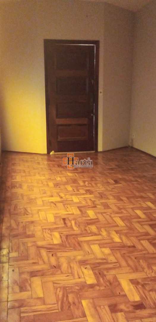 Casa à venda e aluguel com 5 quartos, 200m² - Foto 13