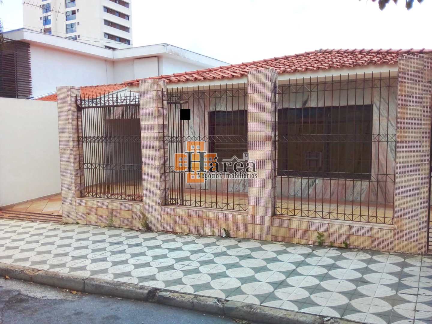 Casa à venda e aluguel com 5 quartos, 200m² - Foto 4