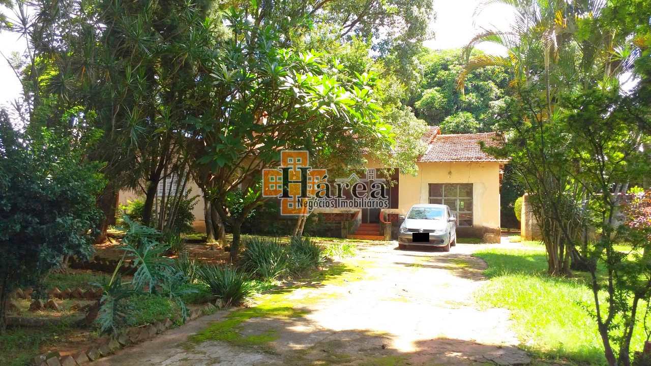 Casa à venda com 3 quartos, 378m² - Foto 1