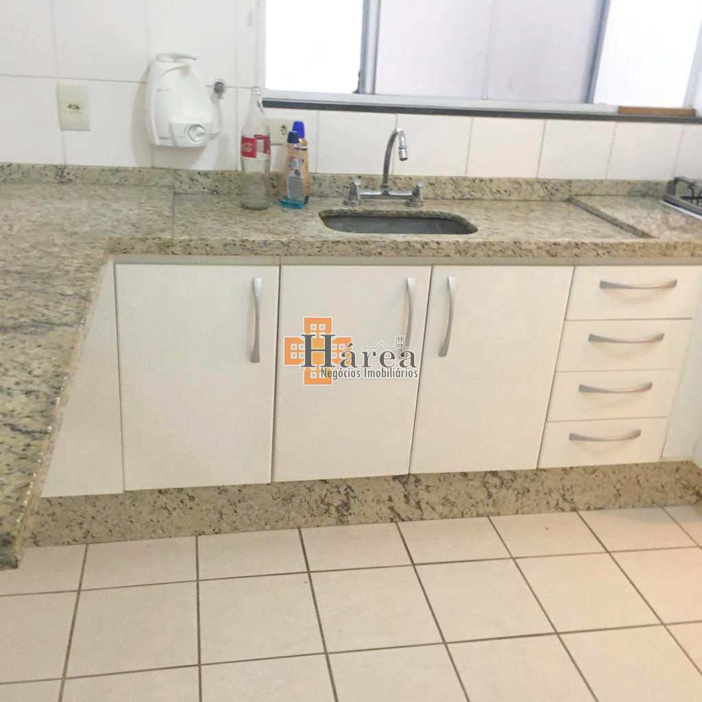 Apartamento à venda com 2 quartos, 79m² - Foto 10