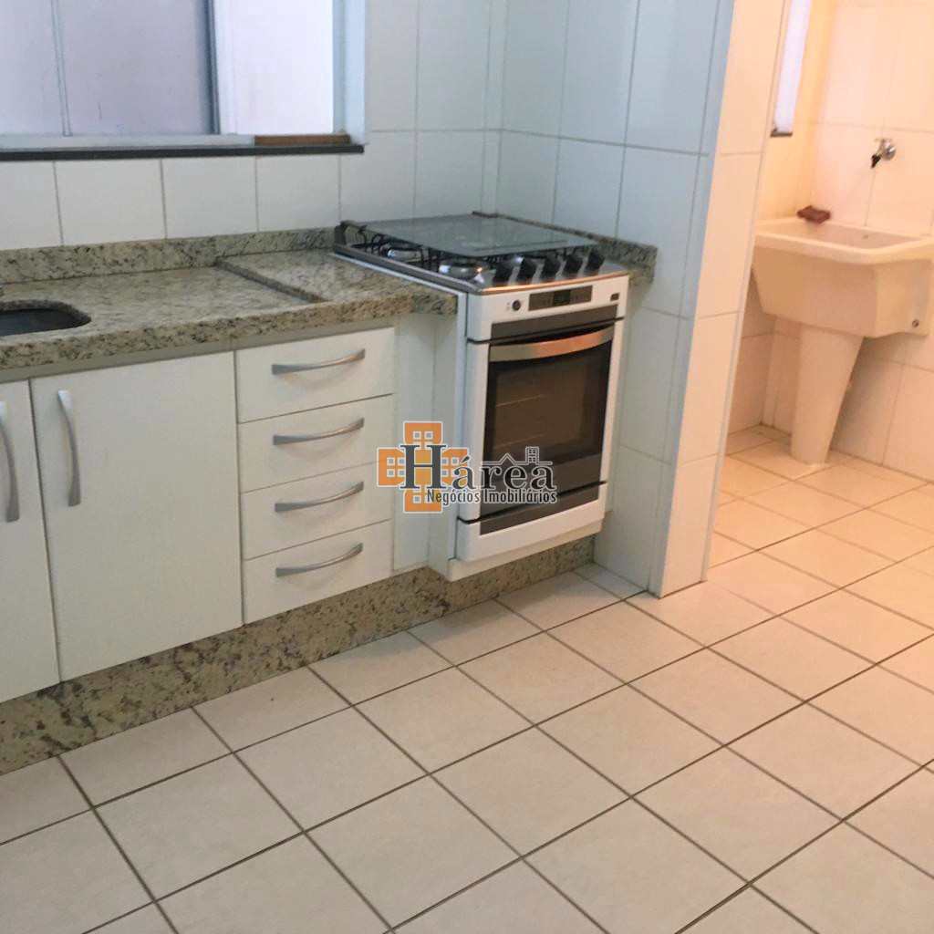 Apartamento à venda com 2 quartos, 79m² - Foto 9