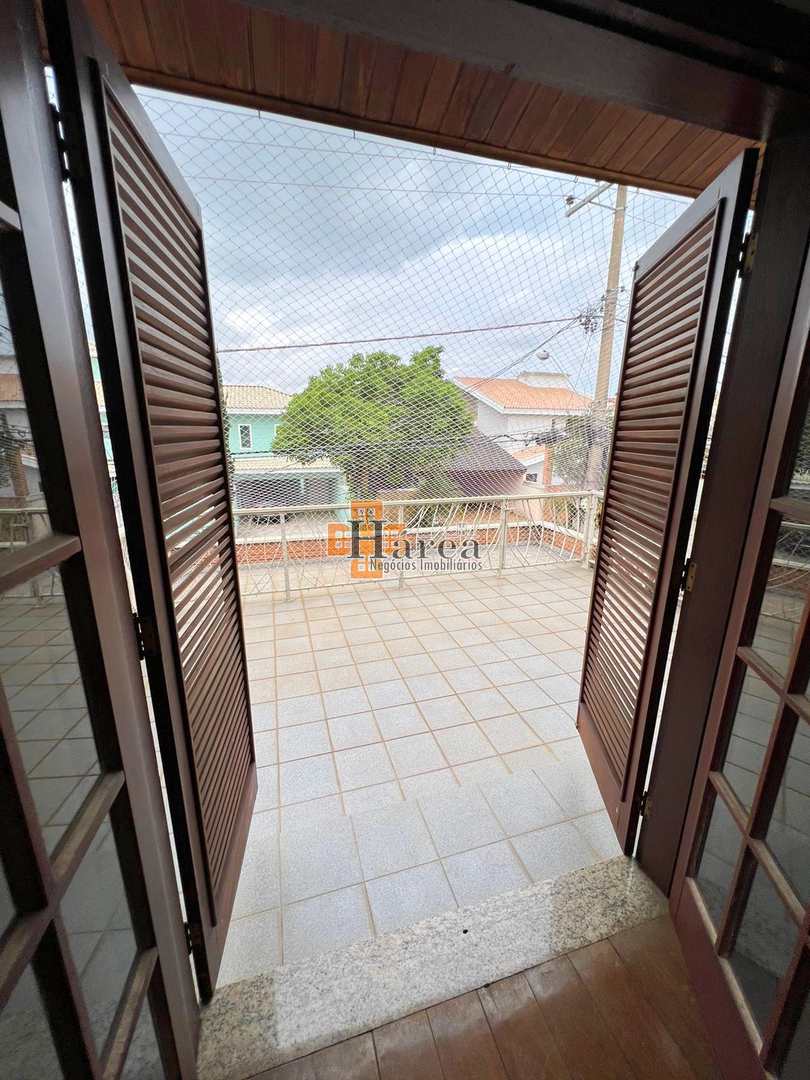 Sobrado à venda com 3 quartos, 242m² - Foto 10