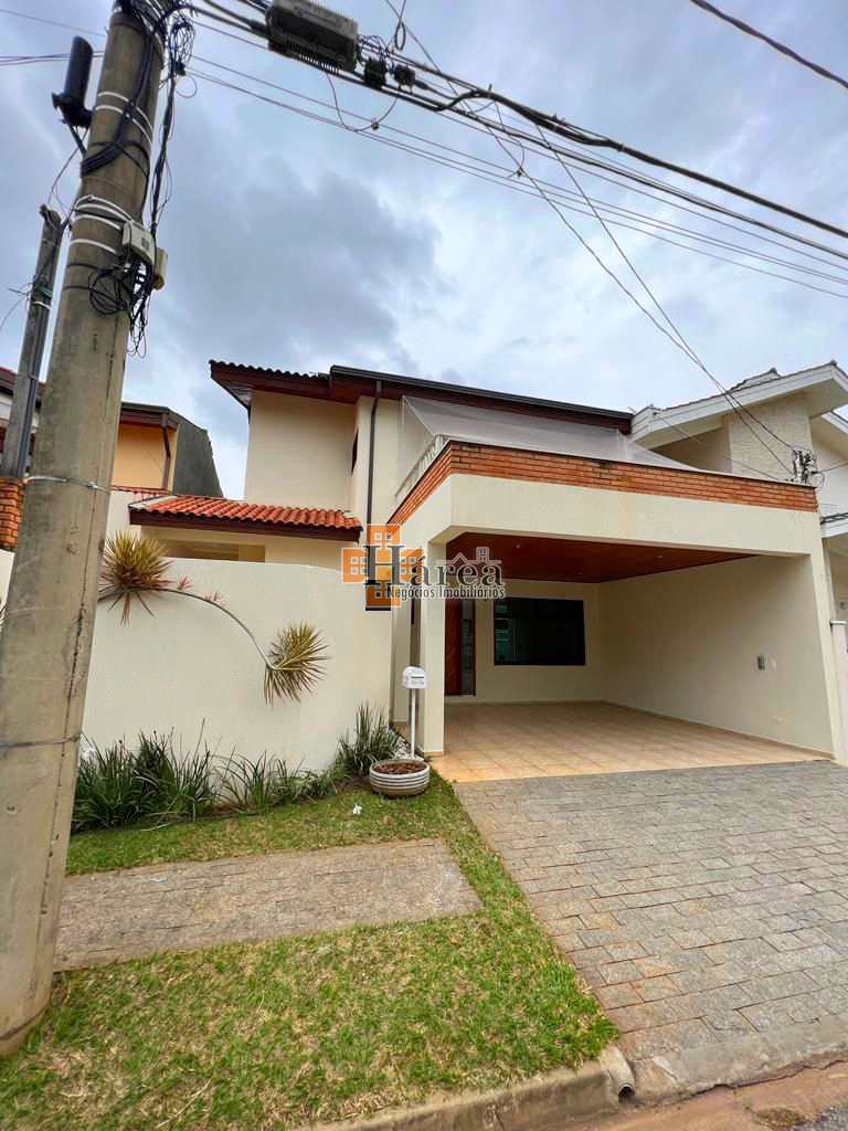 Sobrado à venda com 3 quartos, 242m² - Foto 1