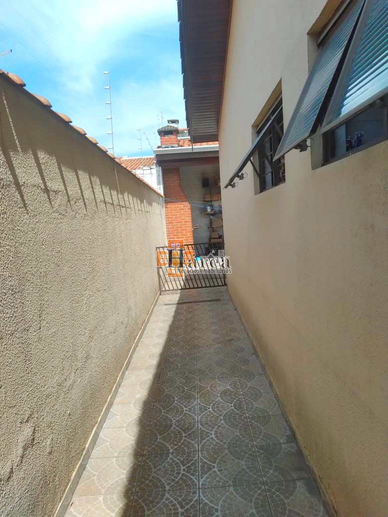 Casa à venda com 3 quartos, 145m² - Foto 12