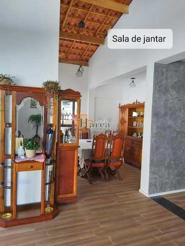 Casa à venda com 3 quartos, 176m² - Foto 2