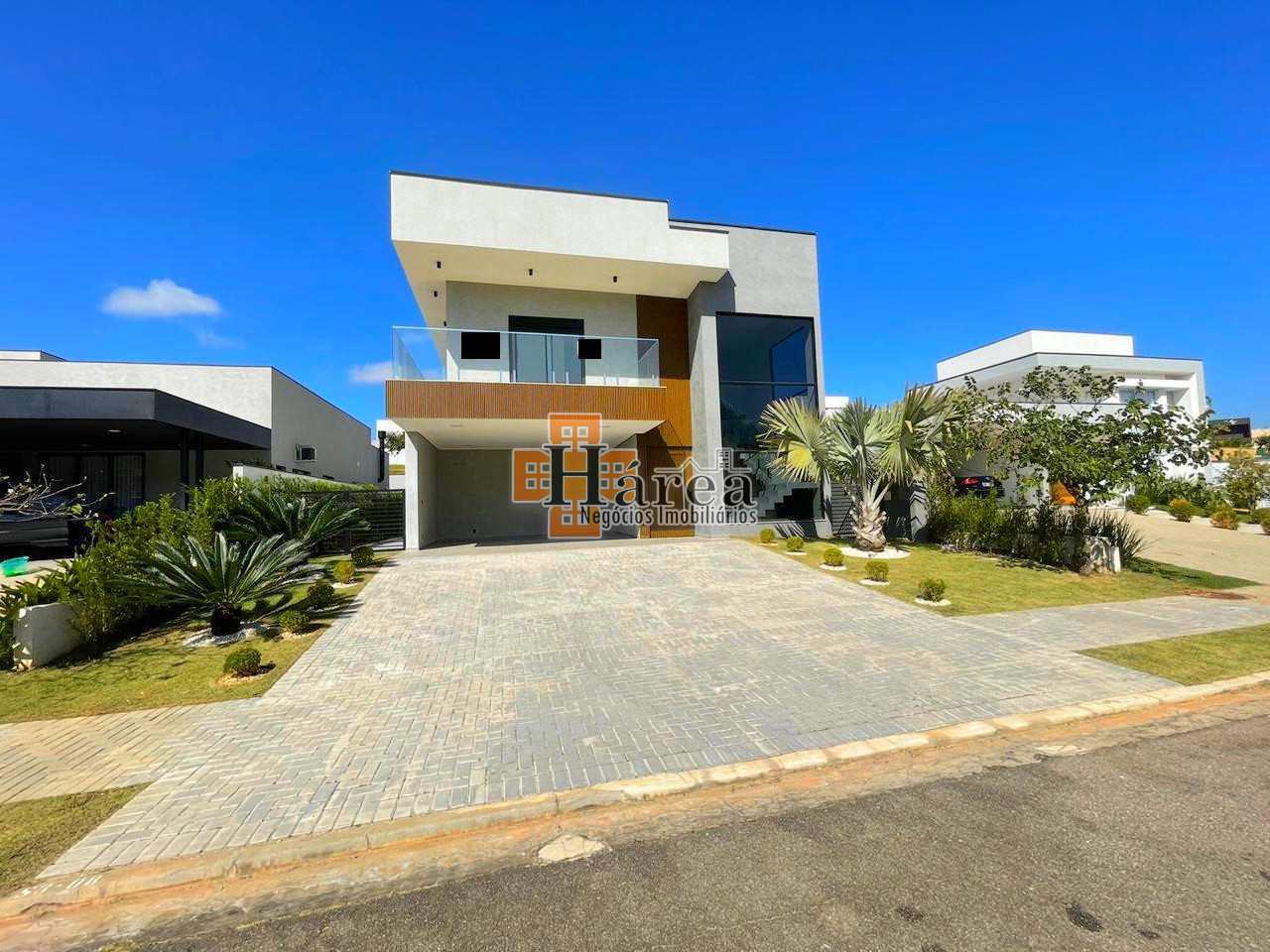 Sobrado à venda com 4 quartos, 416m² - Foto 1