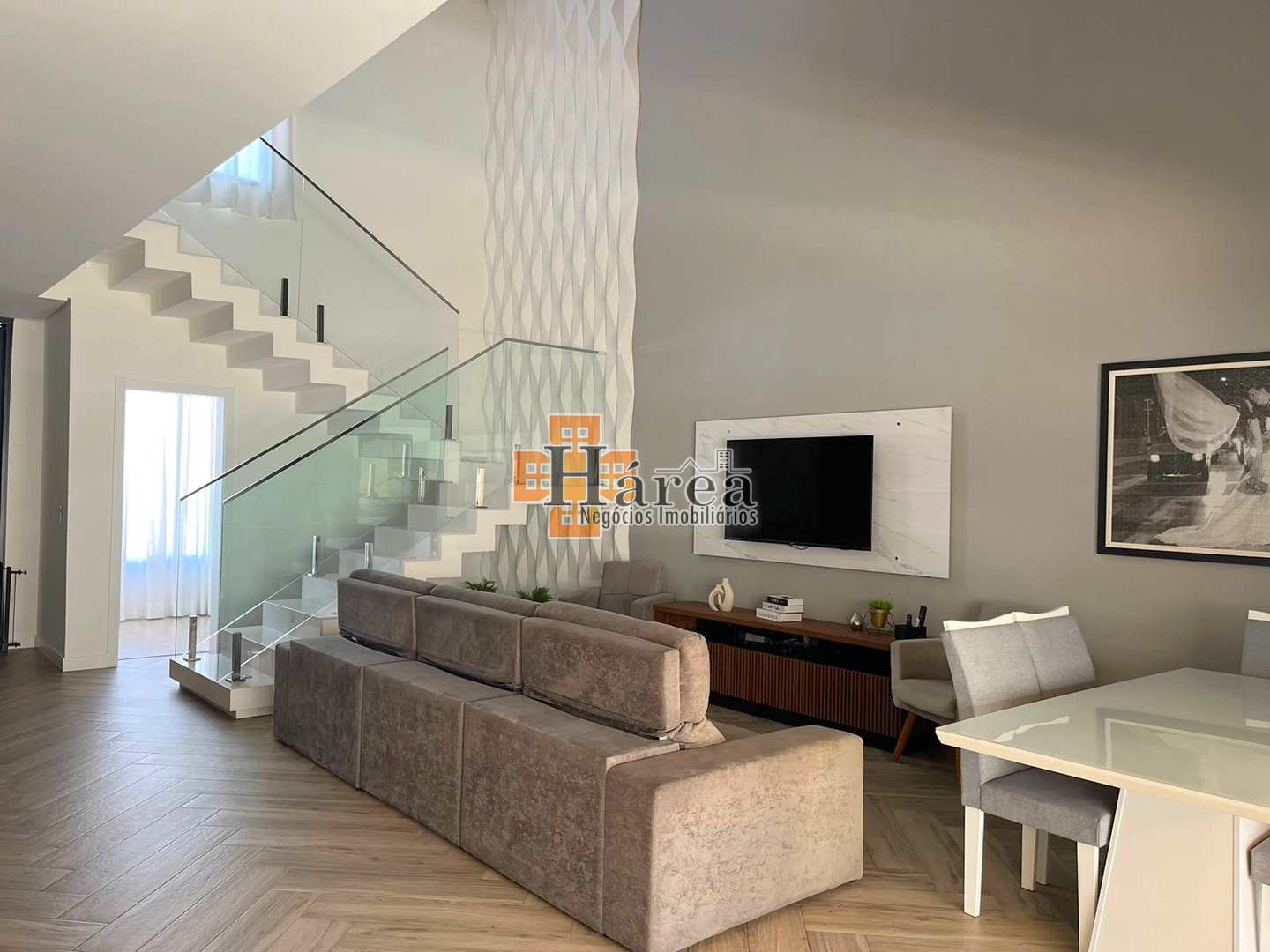 Sobrado à venda com 3 quartos, 302m² - Foto 2