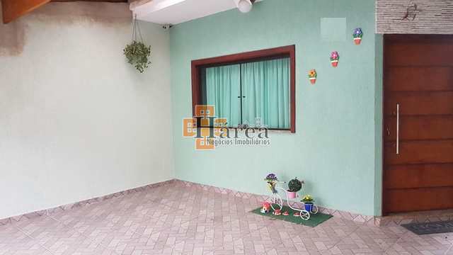 Casa à venda com 3 quartos, 130m² - Foto 2