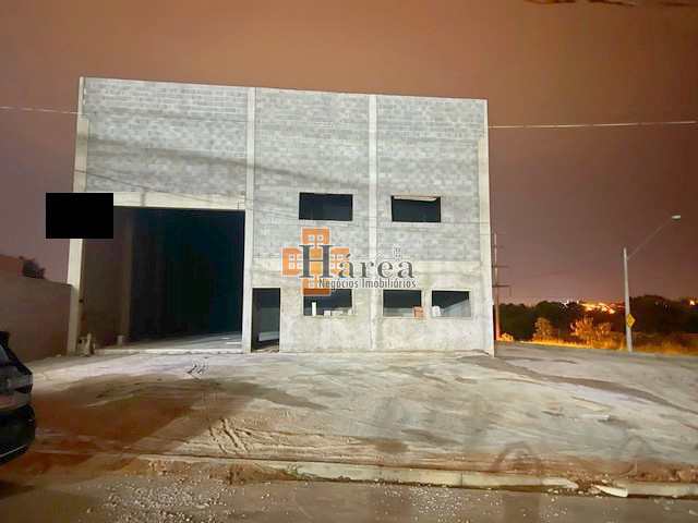 Depósito-Galpão-Armazém para alugar, 697m² - Foto 1