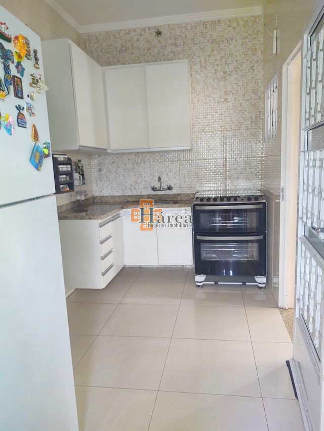 Casa à venda com 2 quartos, 220m² - Foto 10