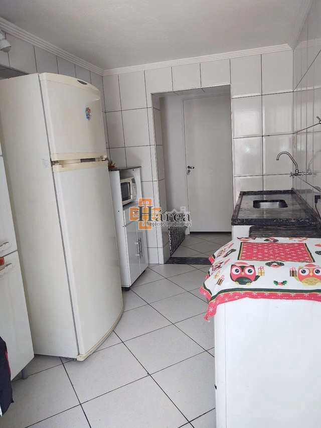 Casa à venda com 2 quartos, 220m² - Foto 11