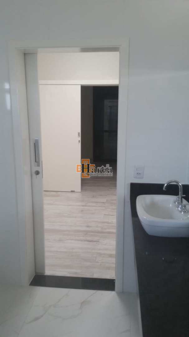 Sobrado à venda com 3 quartos, 250m² - Foto 9