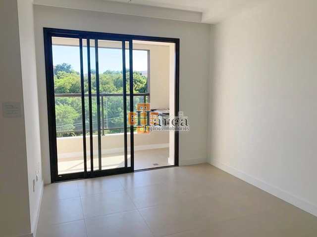 Apartamento à venda com 2 quartos, 67m² - Foto 1