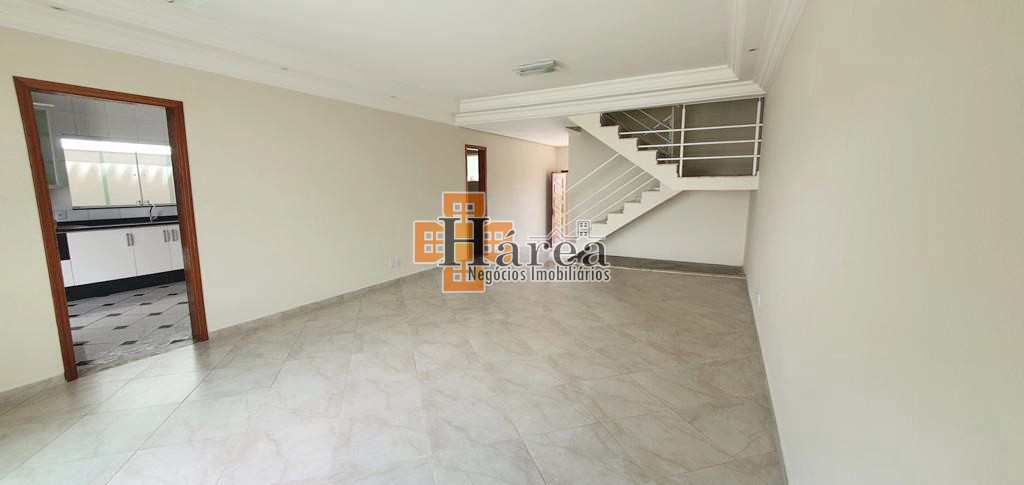 Sobrado à venda com 3 quartos, 224m² - Foto 3