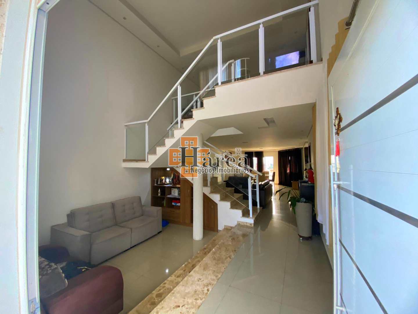 Casa de Condomínio à venda com 3 quartos, 350m² - Foto 2