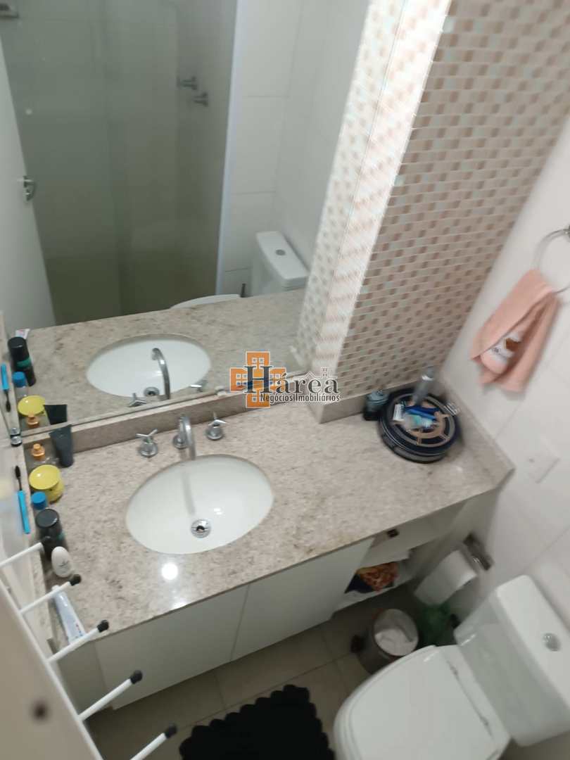 Apartamento à venda com 2 quartos, 67m² - Foto 11